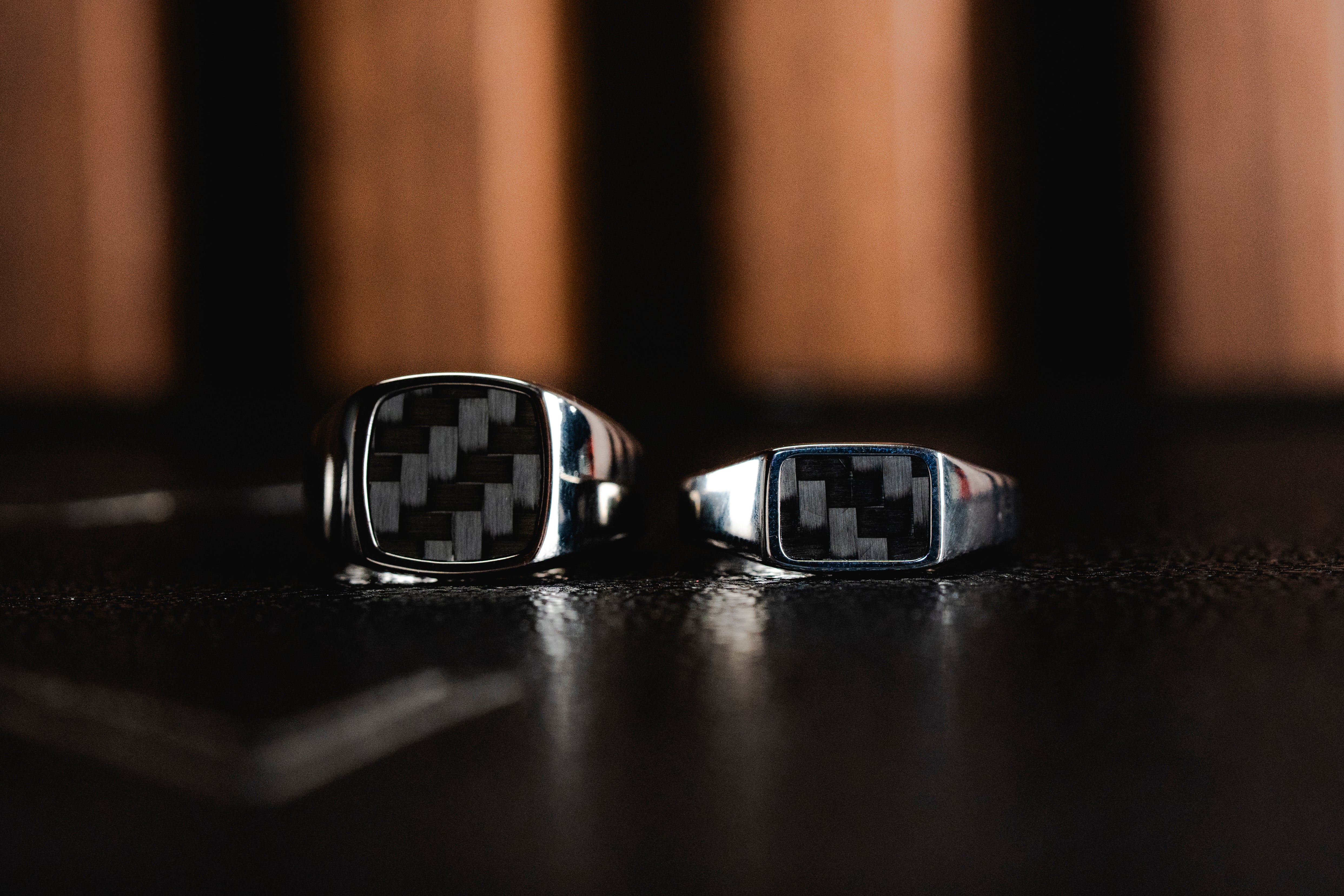Carbon‑Fiber Hypercar Signet Ring – SCR